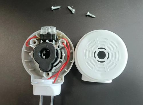 警惕！超低价电热蚊香套装暗藏隐患，选购日用杂品需擦亮双眼